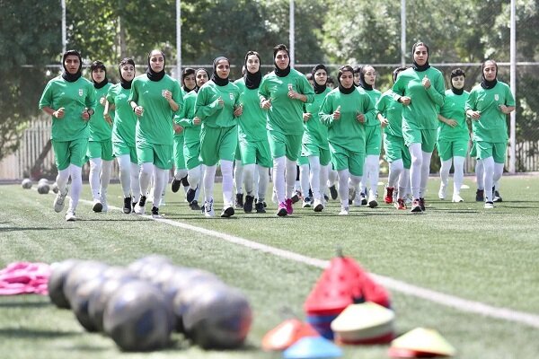 تزلزل در تقویم مسابقات لیگ فوتبال زنان؛ غیبت داوران چالشساز شد
