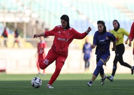 صعود پرسپولیس به صدر جدول؛ تساوی استقلال و گل‌گهر