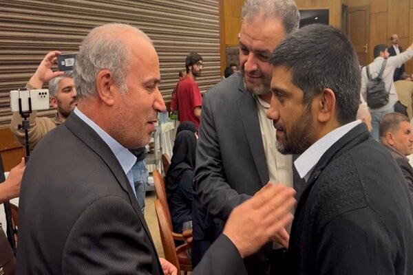 نشست تاج و دبیر در مرکز ملی فوتبال برگزار شد