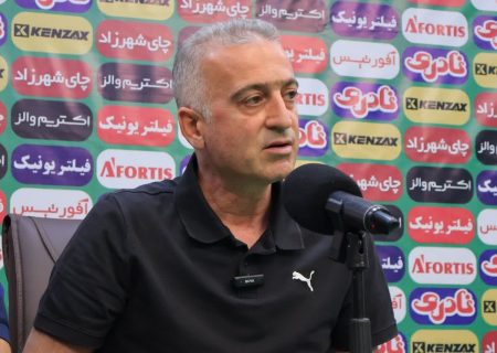 سرمربی خیبر: دیدار مقابل استقلال دشوار است؛ به حمایت هواداران نیاز داریم