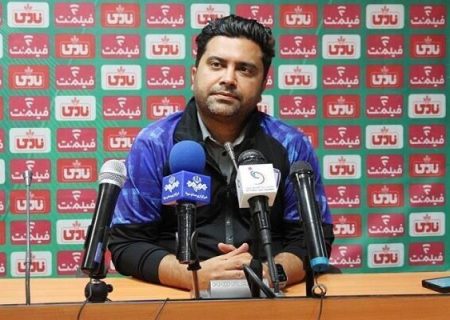سرمربی چادرملو: در شروع فصل با شوک بزرگی مواجه شدیم