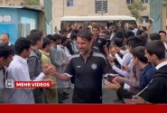 بازدید اعضای تیم فوتبال پیشکسوتان دهه شصت از مدرسه امام خمینی (ره) زاهدان